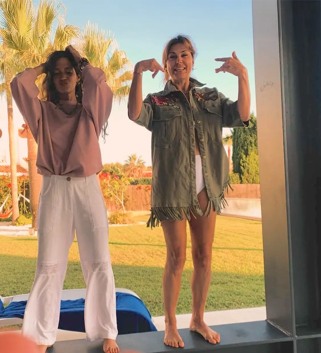 Sus amigas, su gran apoyo. En la foto, con Raquel Perera, ex de Alejandro Sanz.