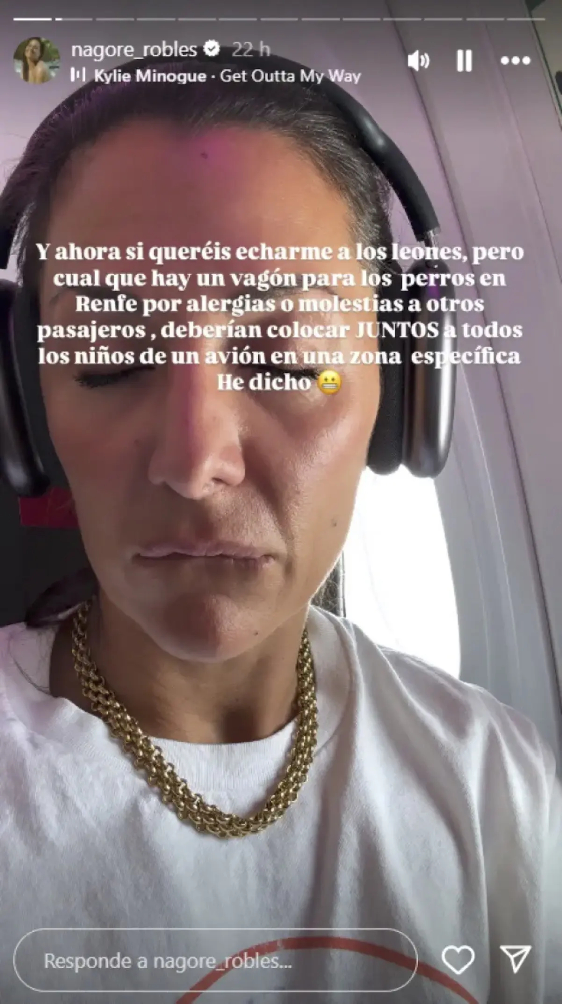 Post Nagore criticando niños en aviones