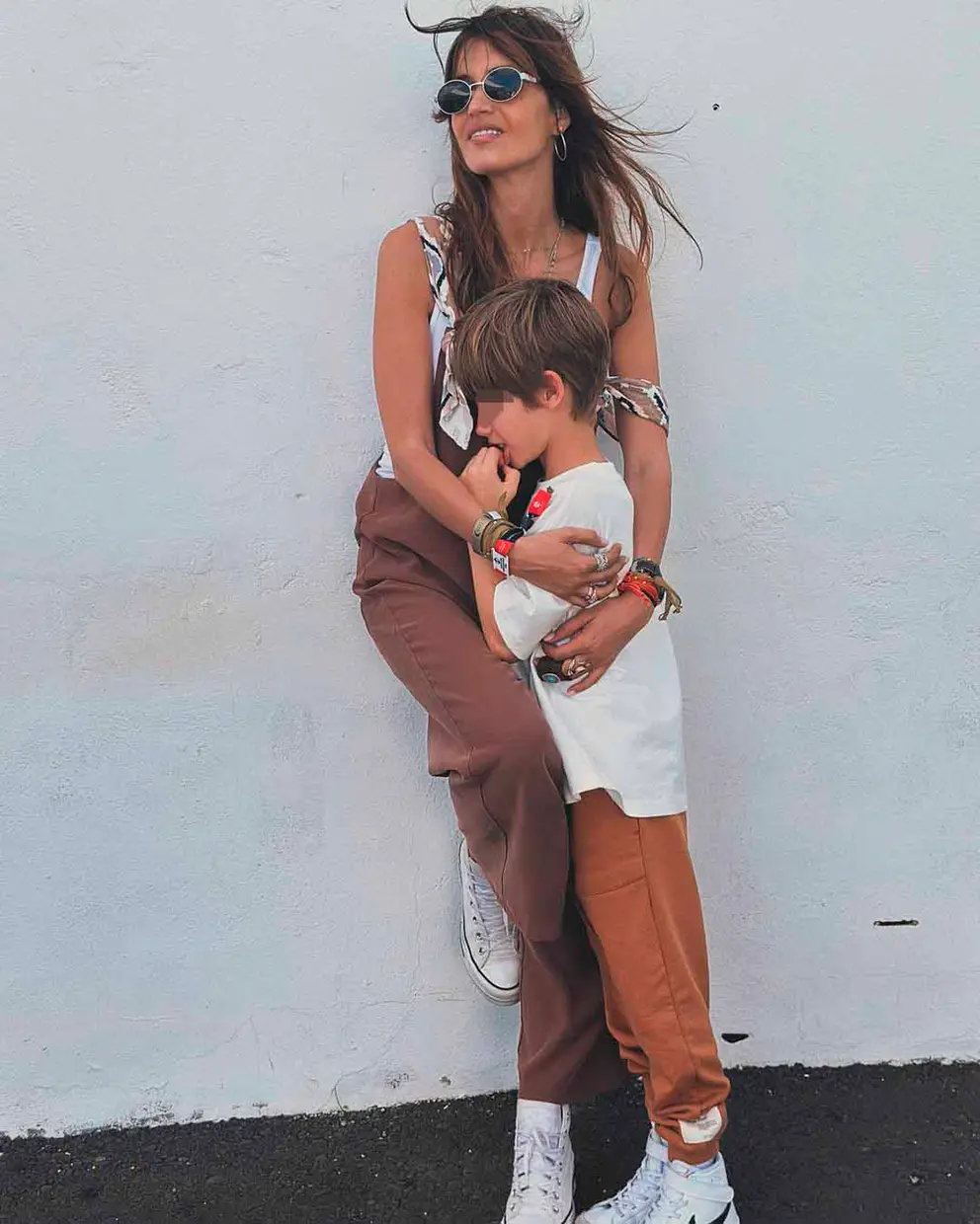 Sara Carbonero con su hijo Lucas.