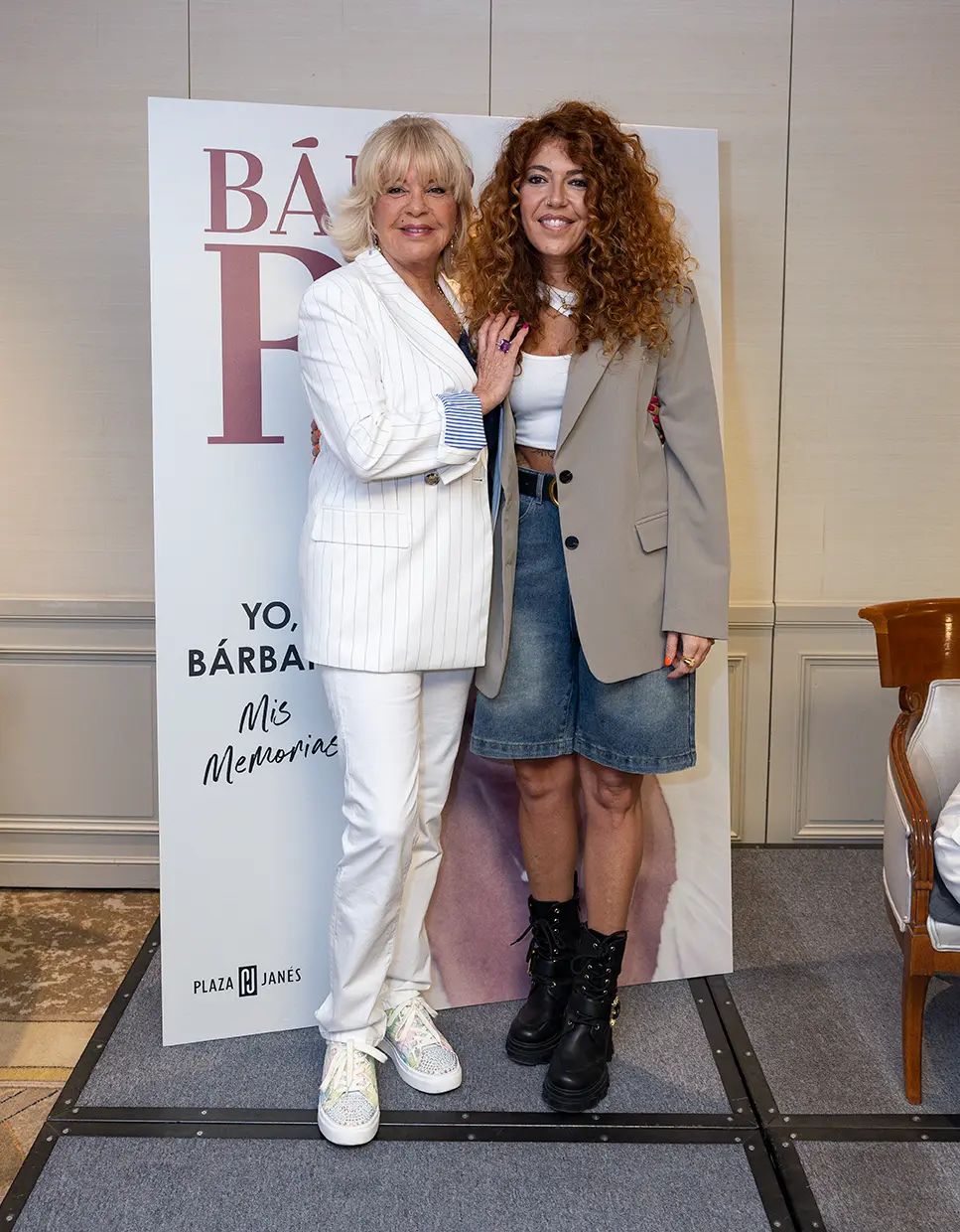 Sofía Cristo y Bárbara Rey