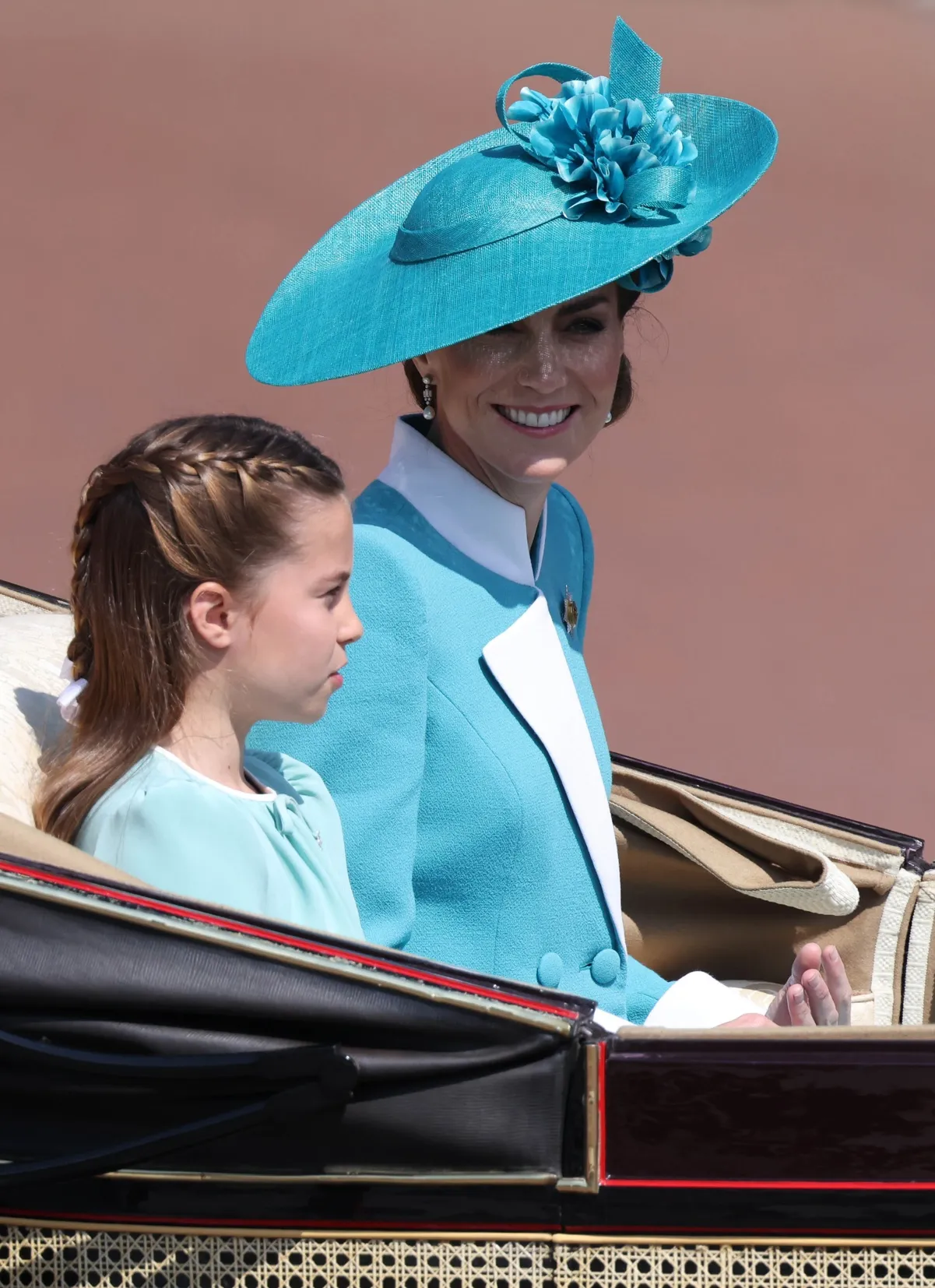 Kate Middleton con su hija, Carlota de Gales