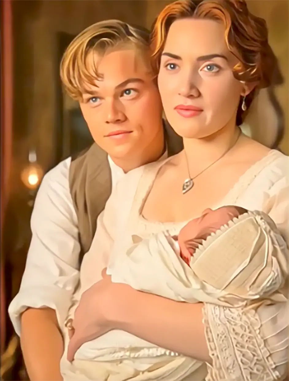 Protagonistas de Titanic con un bebé en brazos.