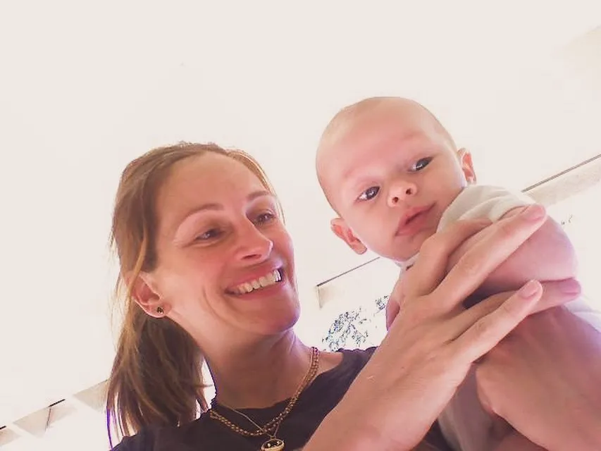 Henry, el hijo de Julia Roberts, cuando era un bebé.