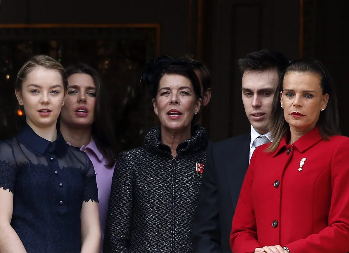 Estefanía de Monaco en el clásico balcón de Palacio.