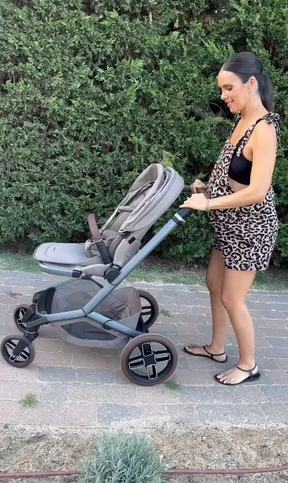 Cristina Pedroche presume del carrito de su bebé.