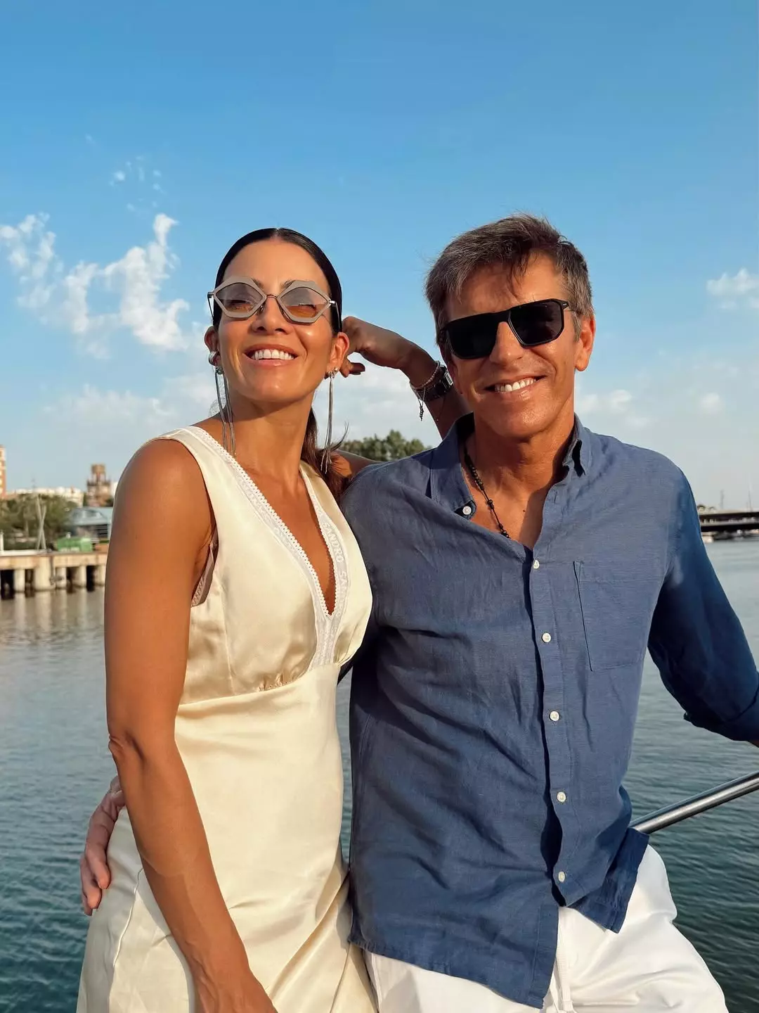 El Cordobés y Virginia Troconis en el cumpleaños de la madre de El Cordobés