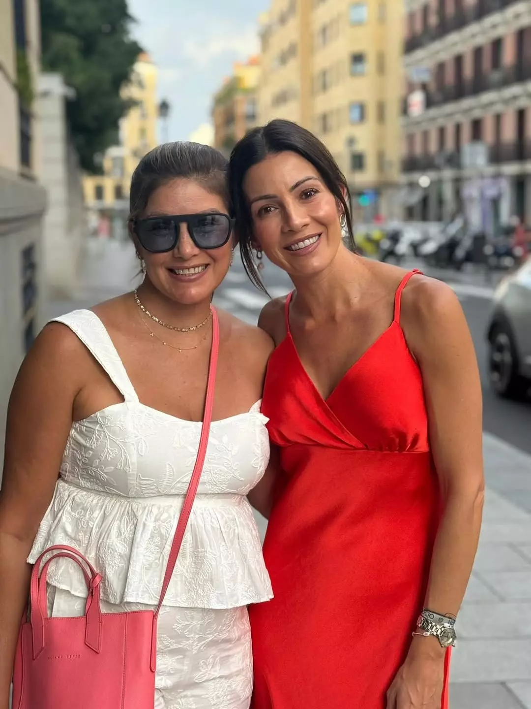 El Cordobés y Virginia Troconis en el cumpleaños de la madre de El Cordobés