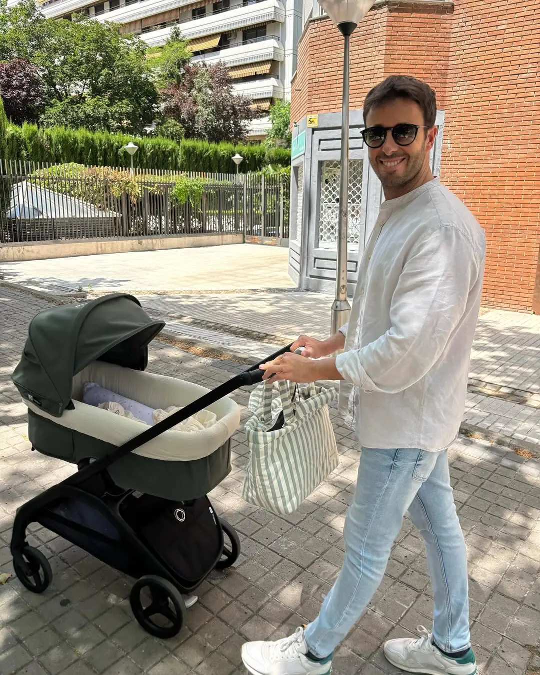 Matías Prats Jr. con su bebé.
