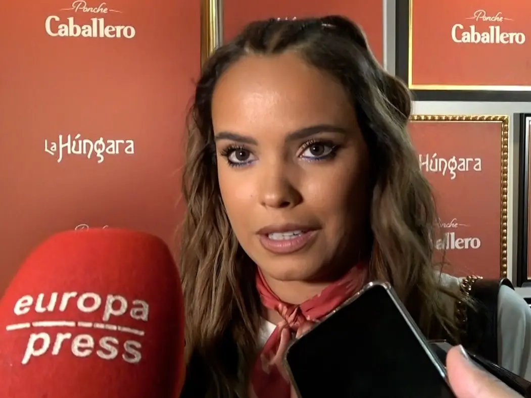 Gloria Camila.