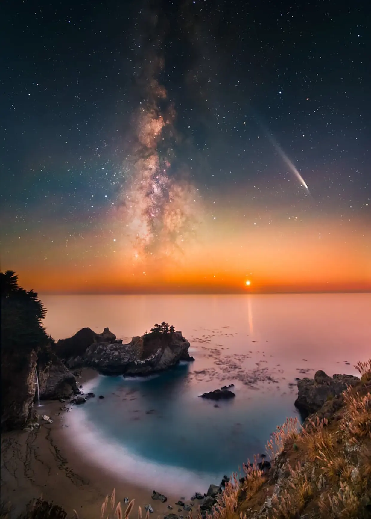 Vista de la Via Láctea desde las McWay Falls California