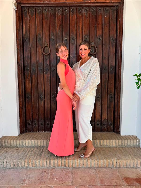 Manuel Díaz y Virginia Troconis, muy orgullosos de su hija Triana en su graduación: todas las fotos