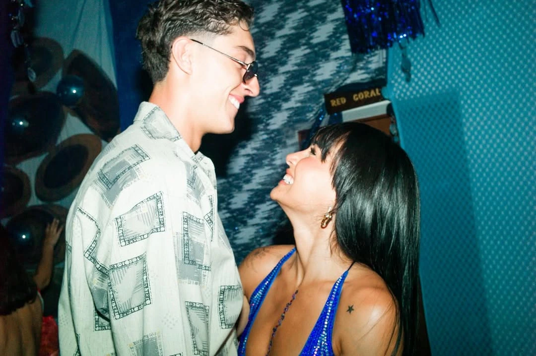 Plex y Aitana confirman su relación con una romántica foto juntos