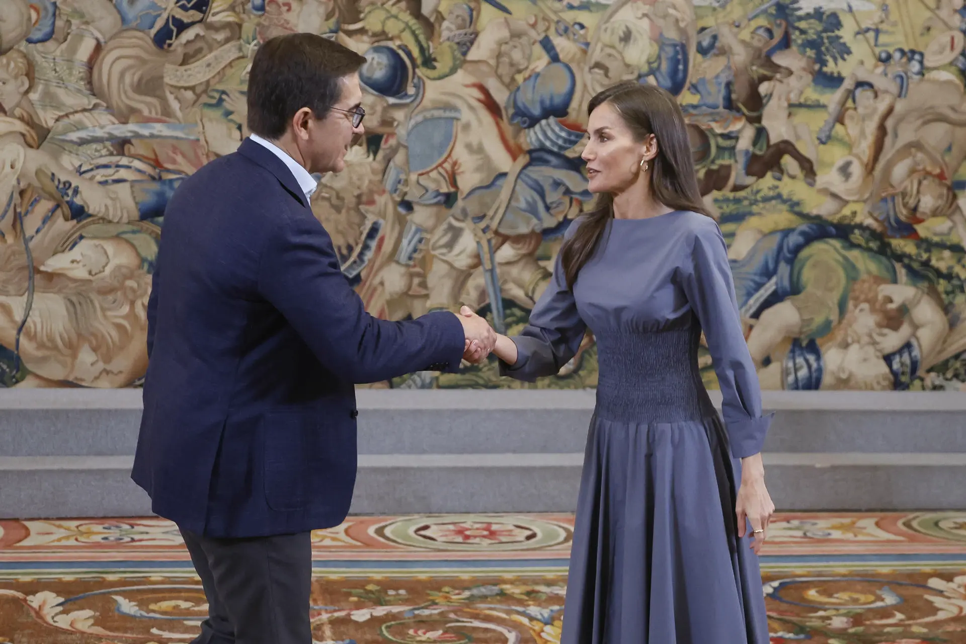 reina letizia agenda zarzuela vestido