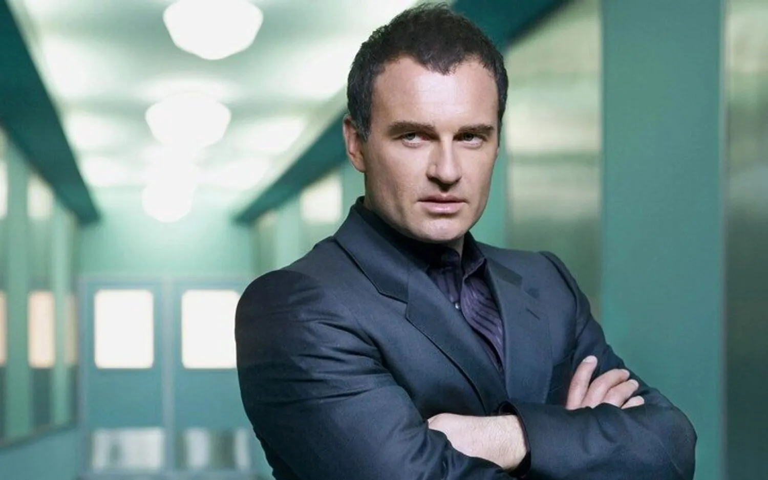 Julian McMahon.