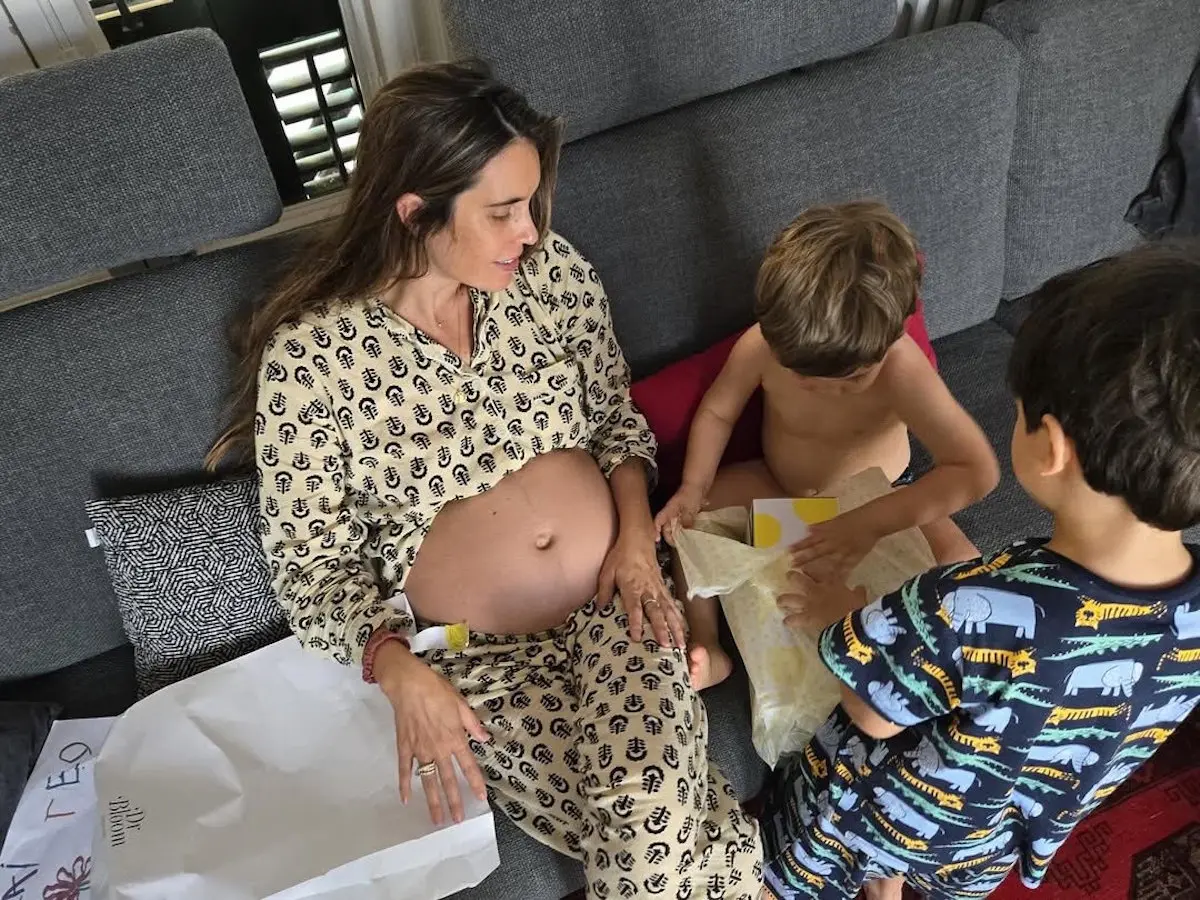 Ona Carbonell con sus hijos