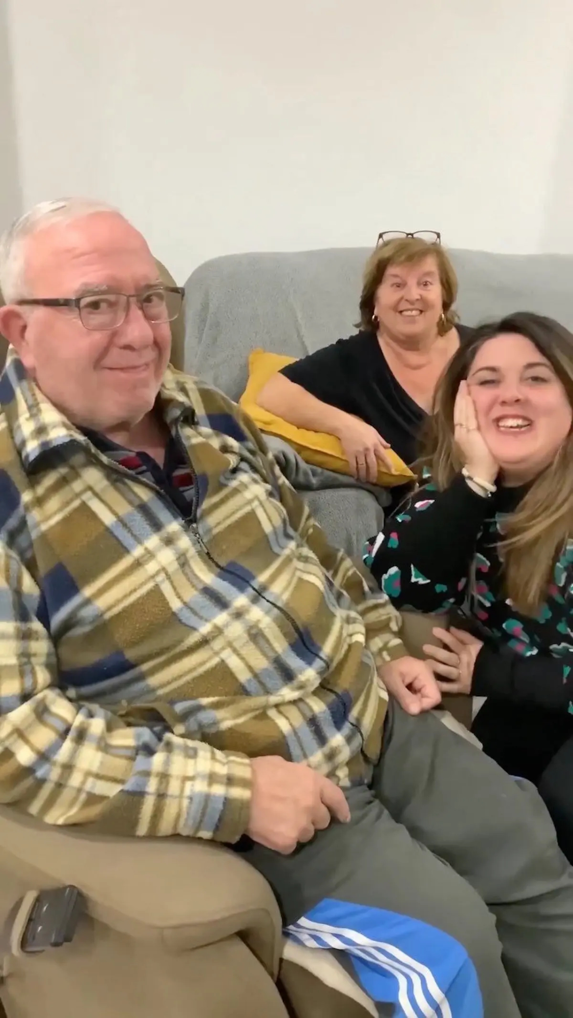 Lalachus con sus padres