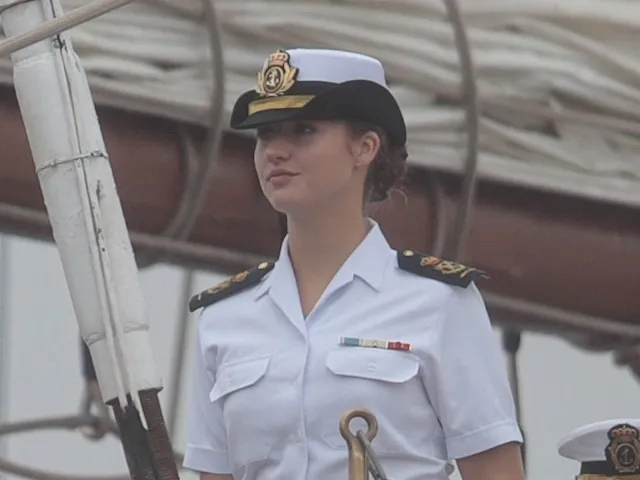 La princesa Leonor llega a Marín con el Juan Sebastián Elcano.