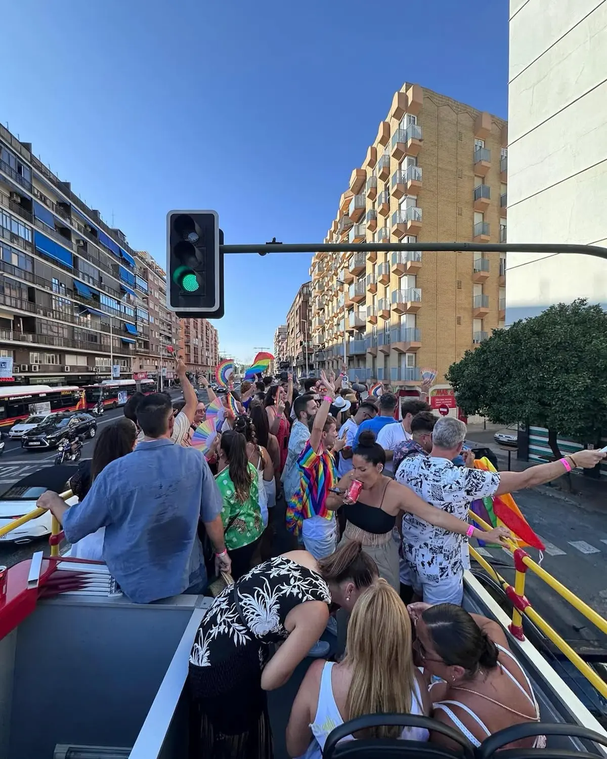 Belén y amigos en el día del orgullo