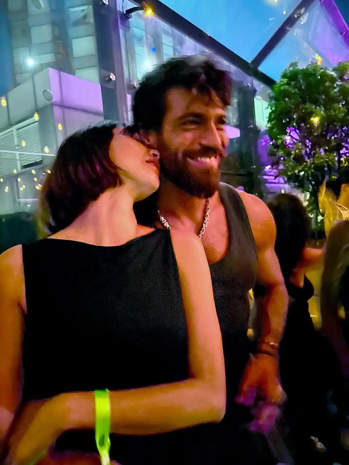 Can Yaman y su novia 2