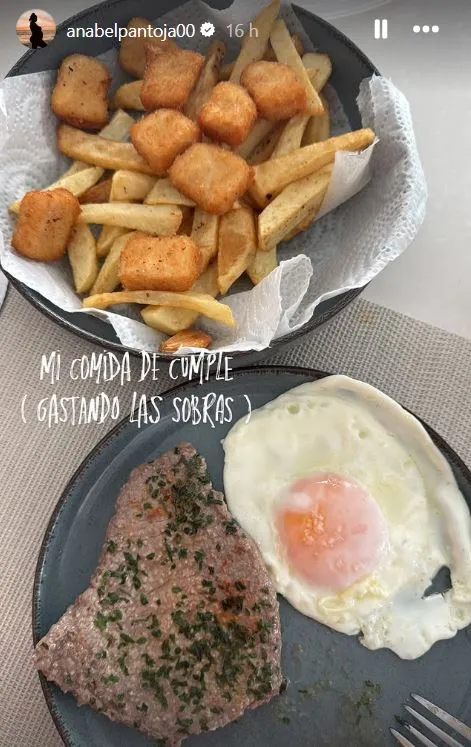 La comida de cumpleaños de Anabel Pantoja.
