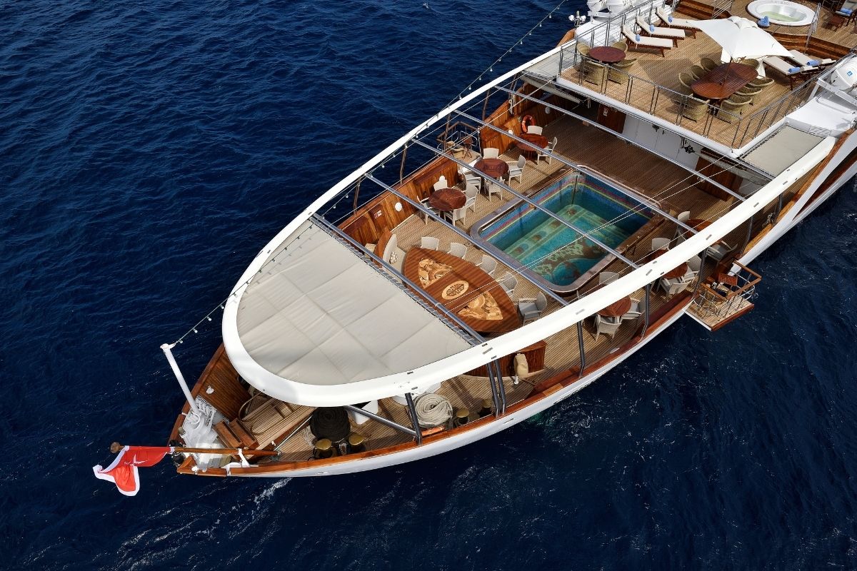Así es el impresionante yate de los Onassis que se alquila por 750.000 euros a la semana