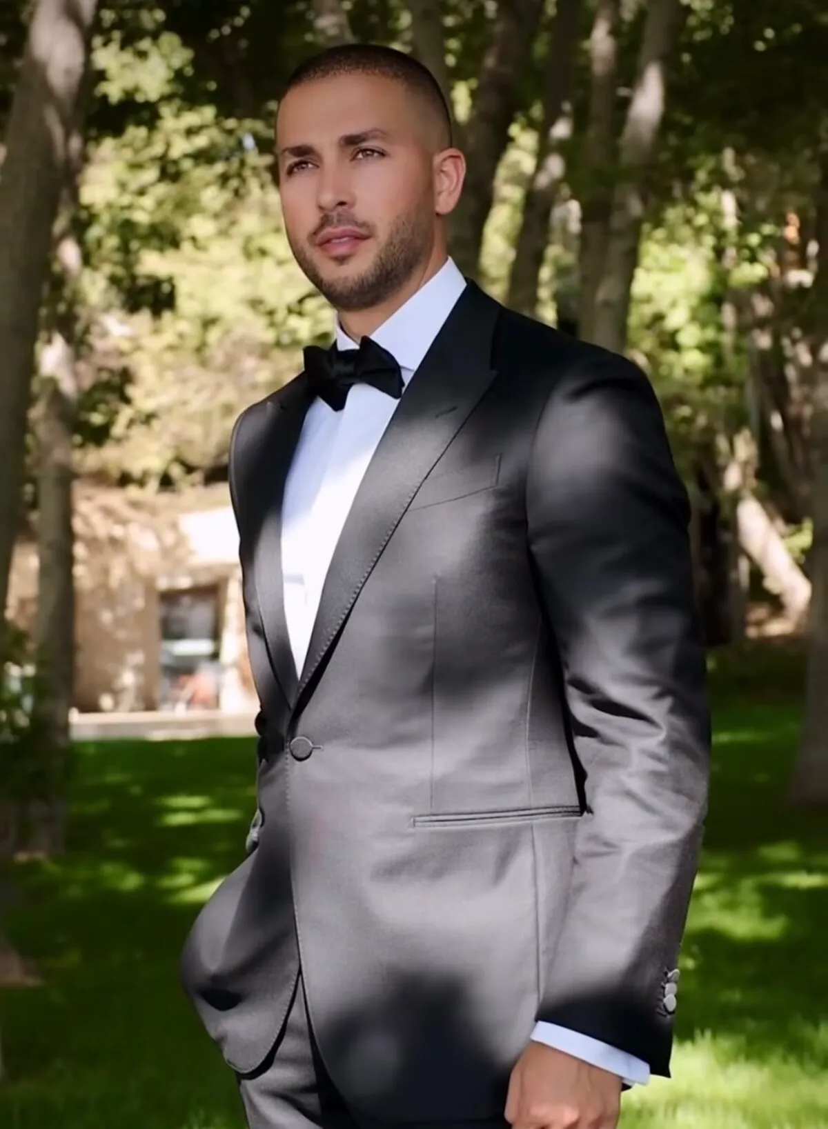 Celio Saab con su espectacular traje nupcial