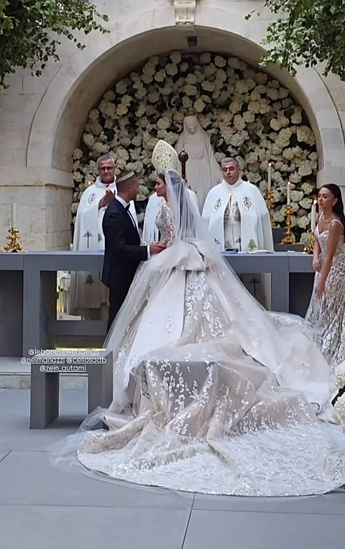 La pareja en el momento del casamiento