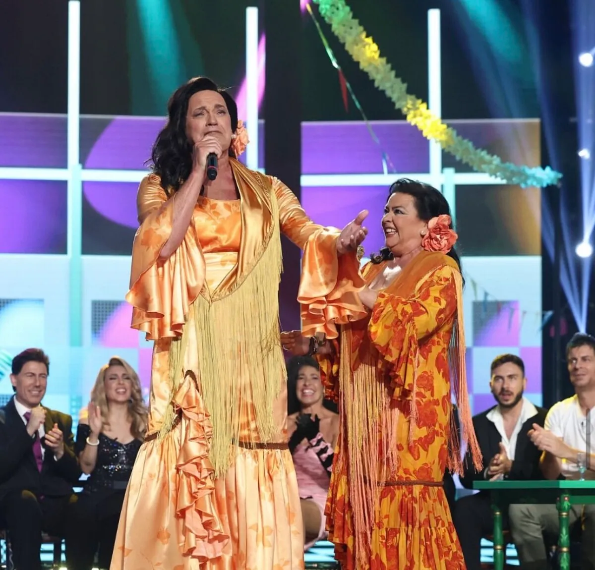 Bertín Osborne con María del monte en 'Tu cara me suena'