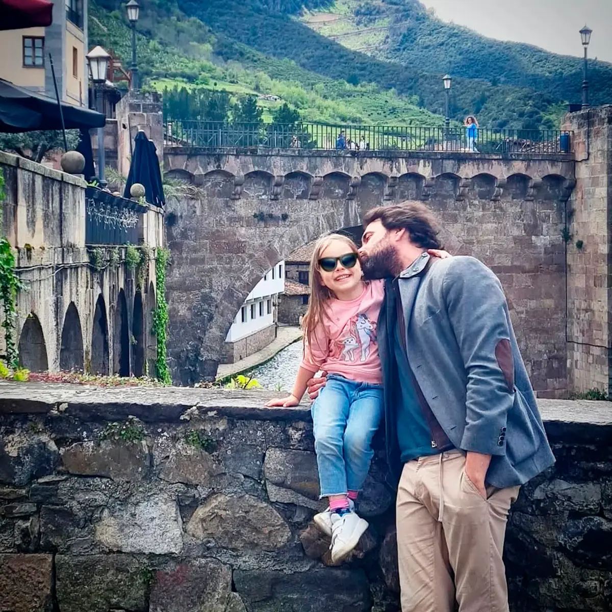 Javier Ungría con su hija