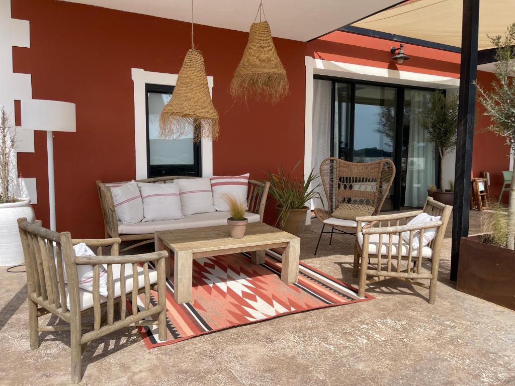 Nos colamos en la preciosa casa de Menorca donde Nuria Roca pasa sus vacaciones con su familia