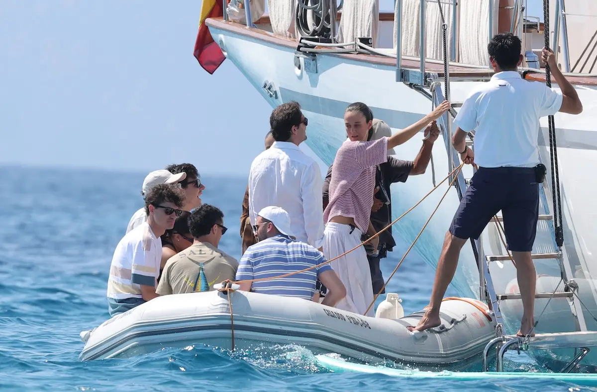 Victoria Federica con unos amigos en Ibiza