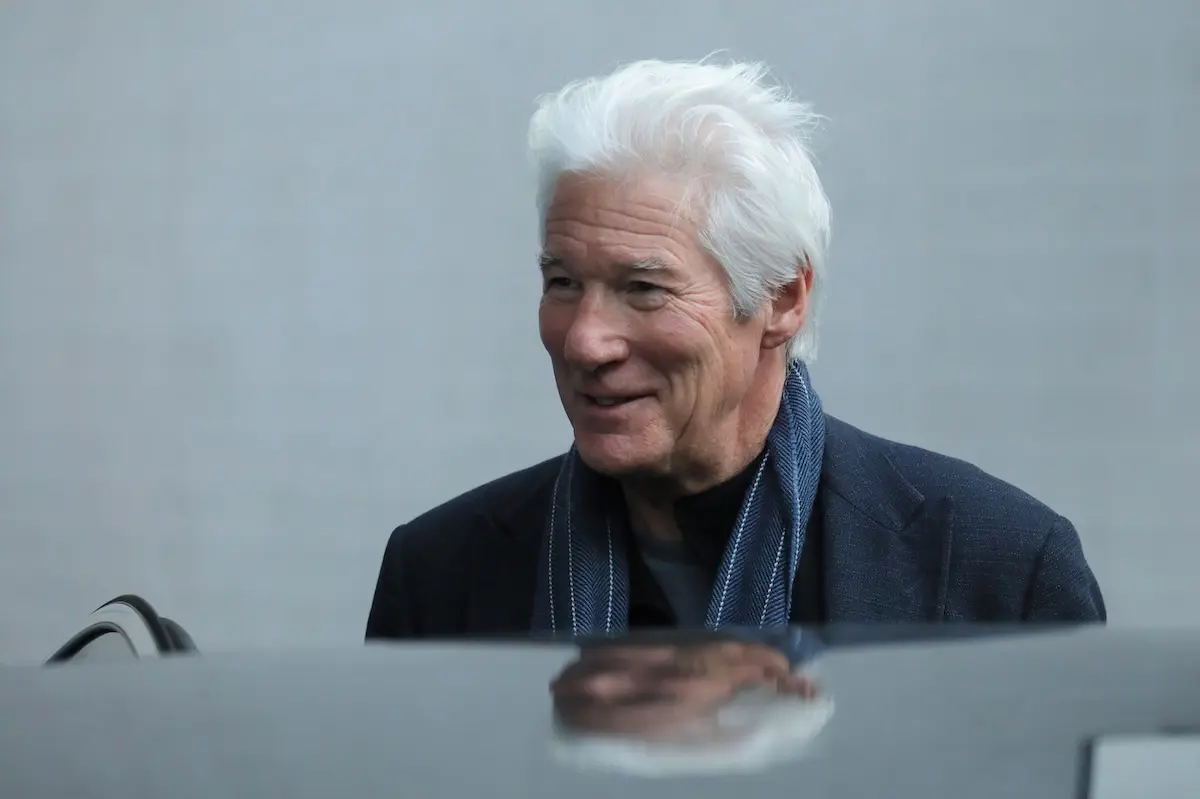 Richard Gere sonriendo