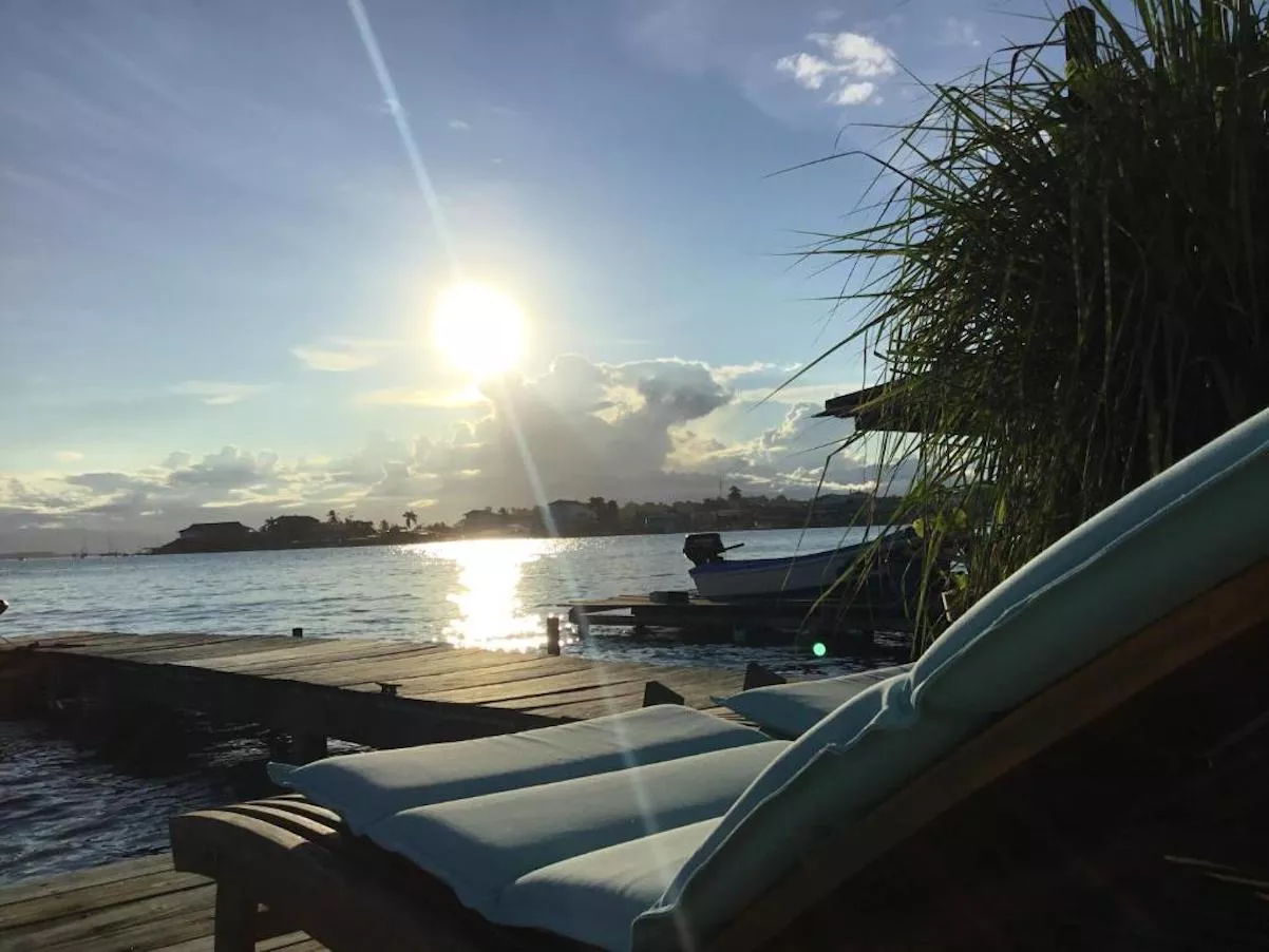 Lara Álvarez Hostal Panamá Playas