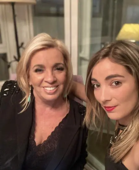 Carmen Borrego junto a su hija, Carmen Almoguera.