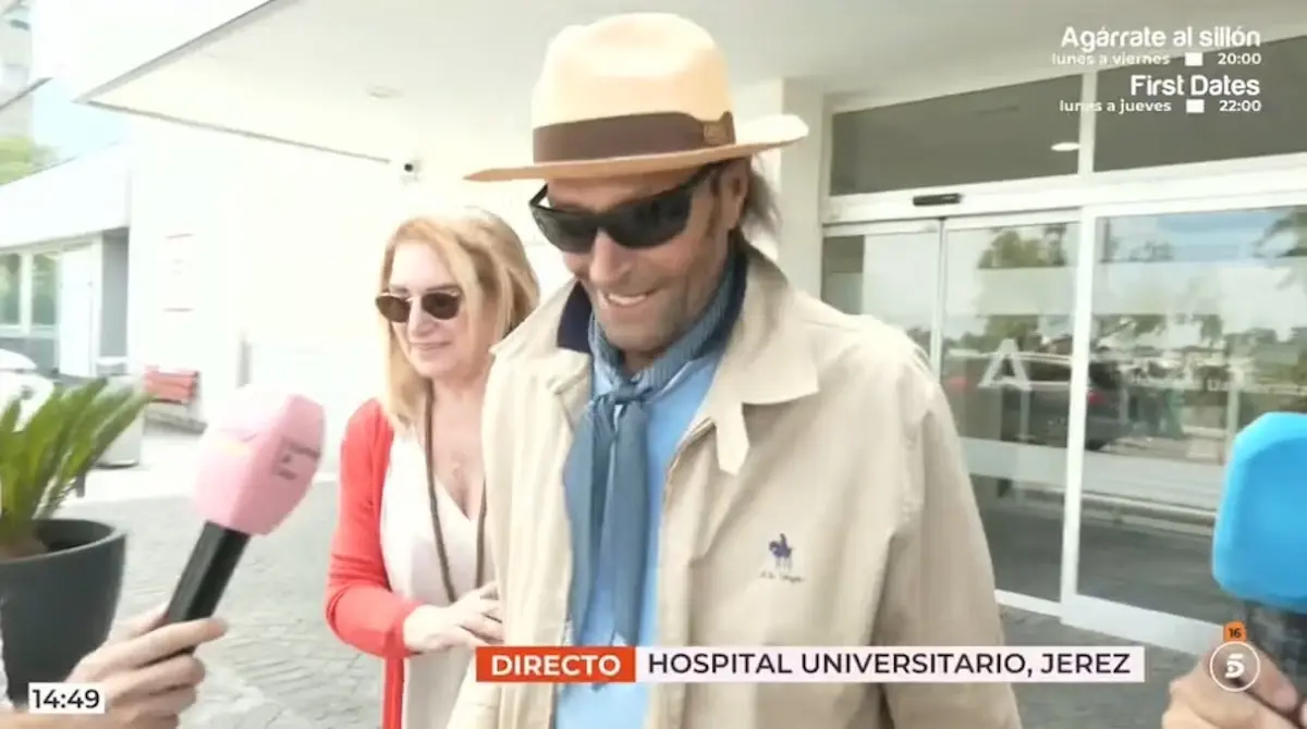 Amador Mohedano abandona el hospital