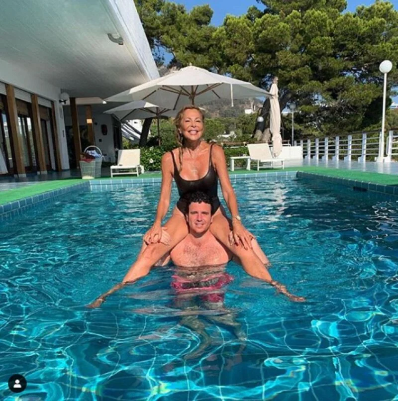 Ana Obregón en El Manantial, su casa de Mallorca.