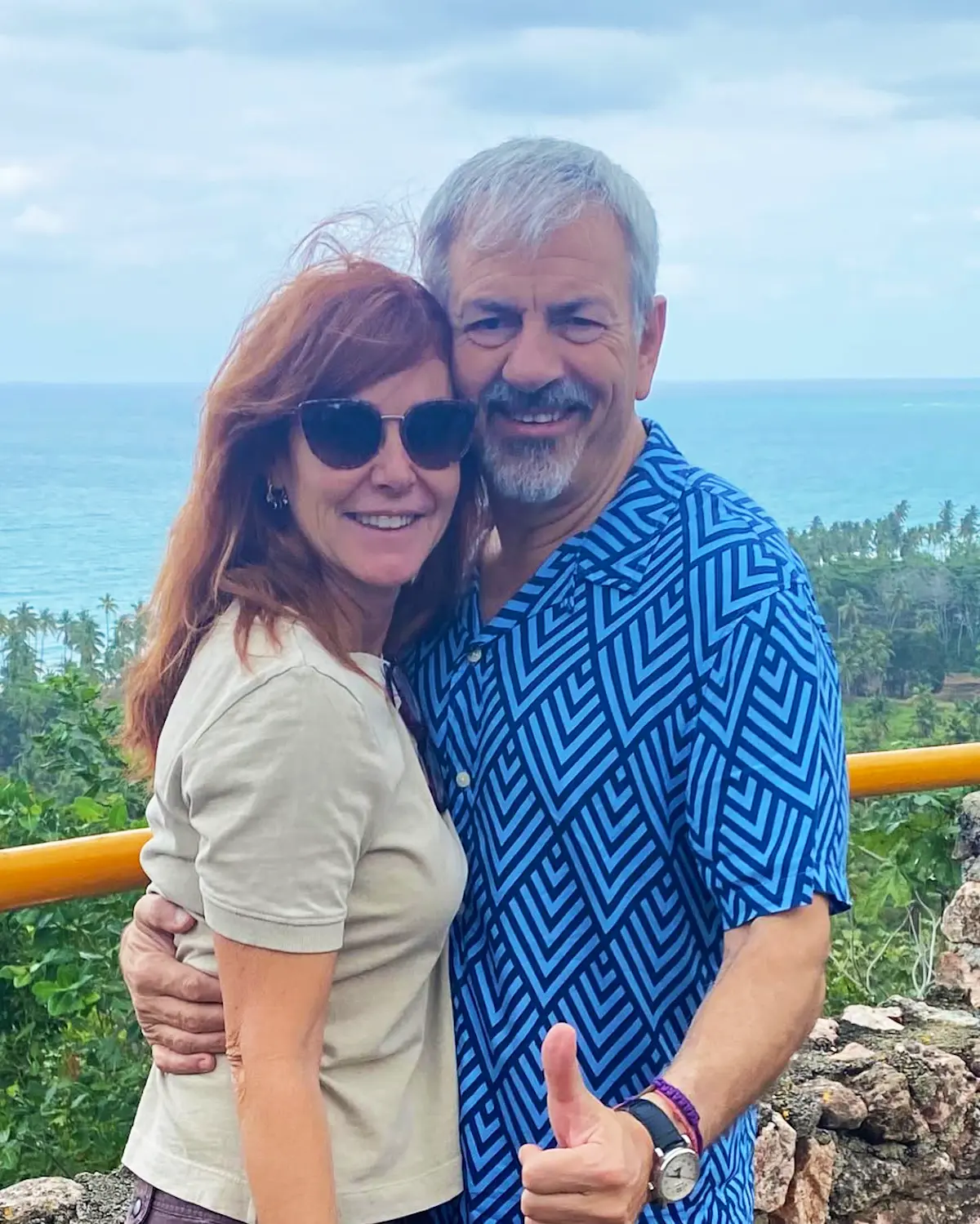 Carlos Sobera con su mujer