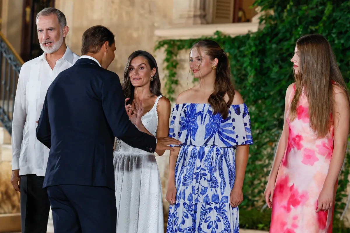 Los reyes Felipe VI y Letizia ofrecen la tradicional recepción a las autoridades de Baleares en Marivent