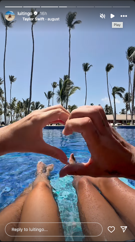 Luitingo acompañado de una chica en Punta Cana.