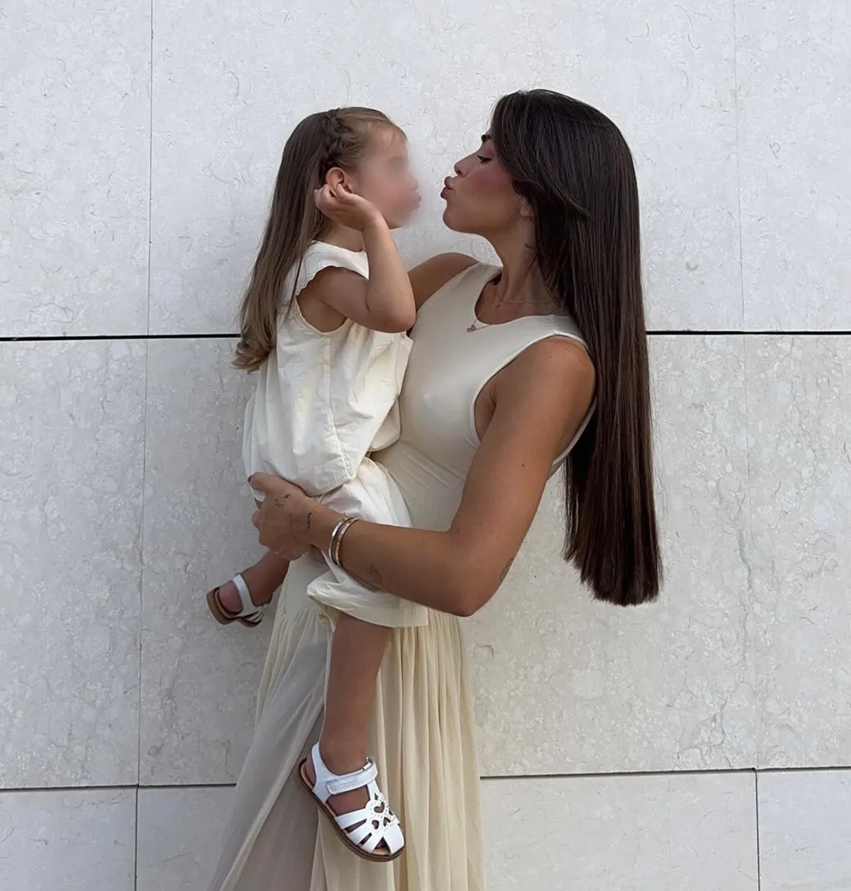 Violeta Mangriñán con su hija Gala