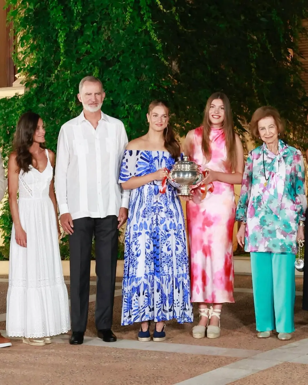 carmen lomana critica leonor letizia mismo vestido