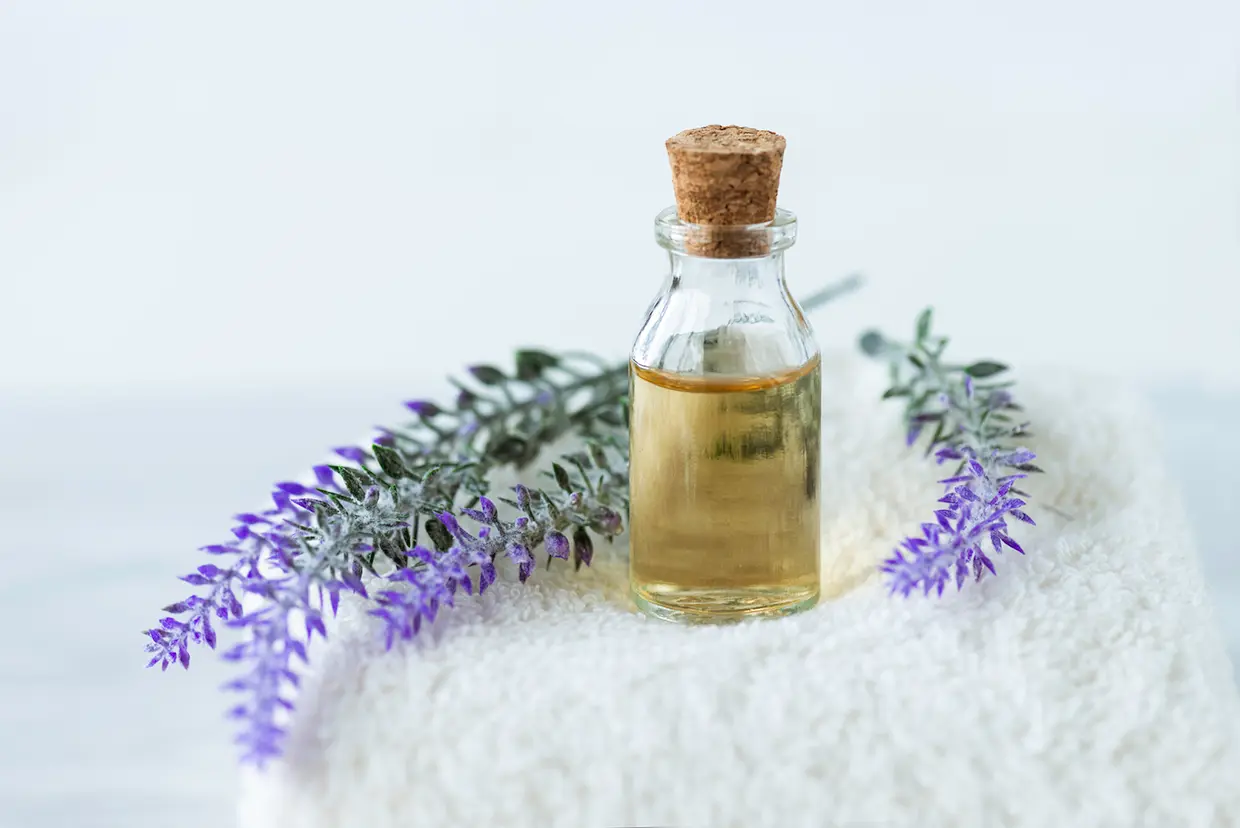 Spray casero con lavanda y hamamelis