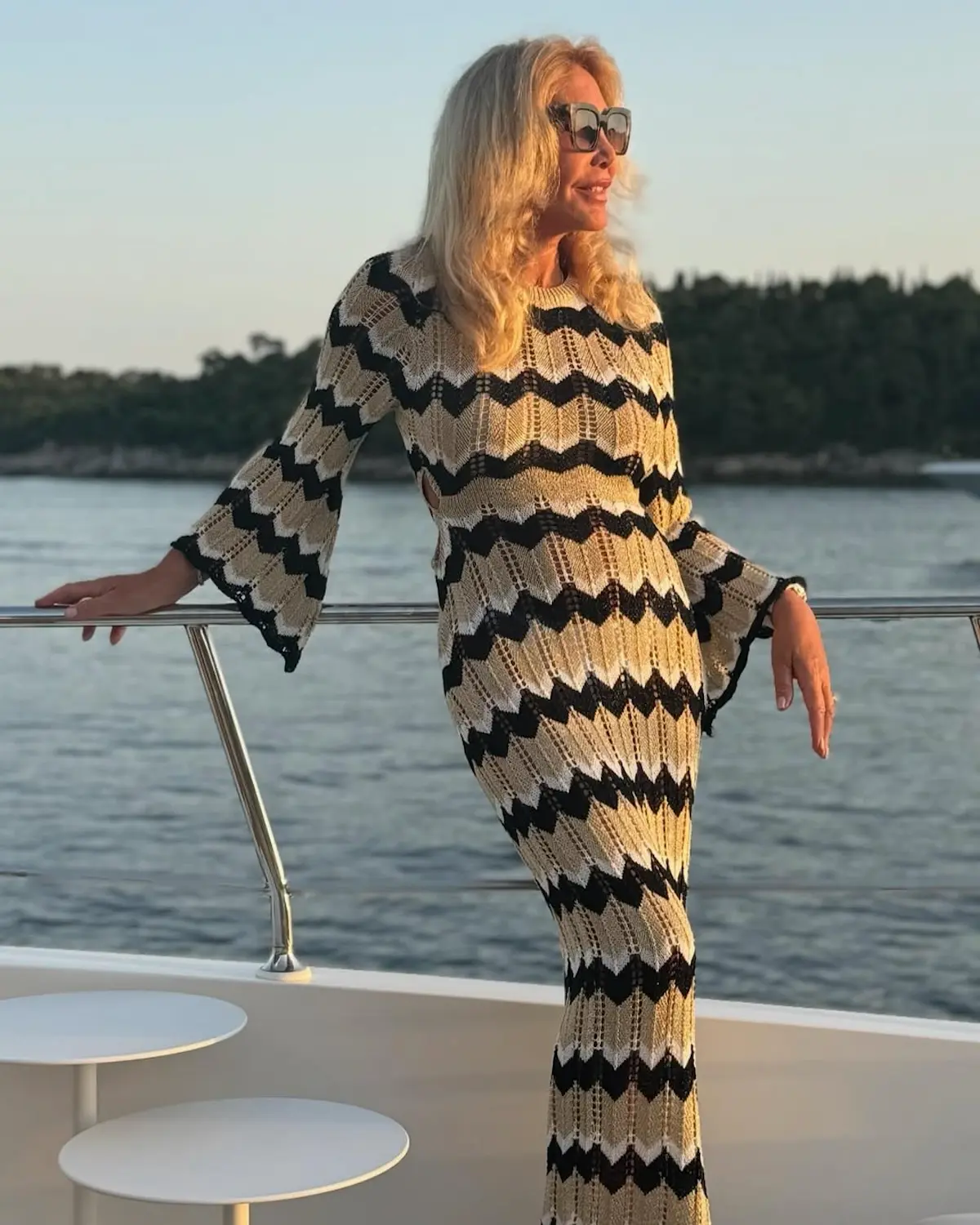 Norma Duval en un yate
