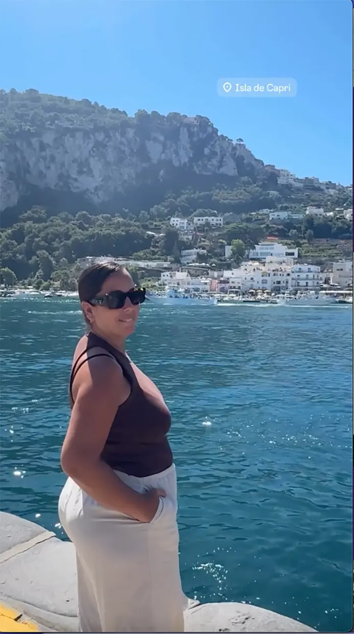 Anabel Pantoja de vacaciones en familia.