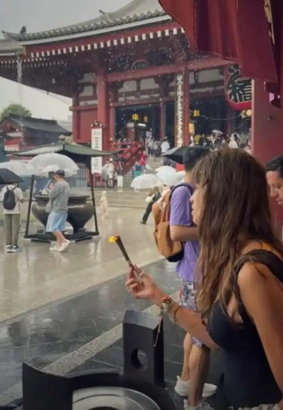 sara carbonero viaje japón