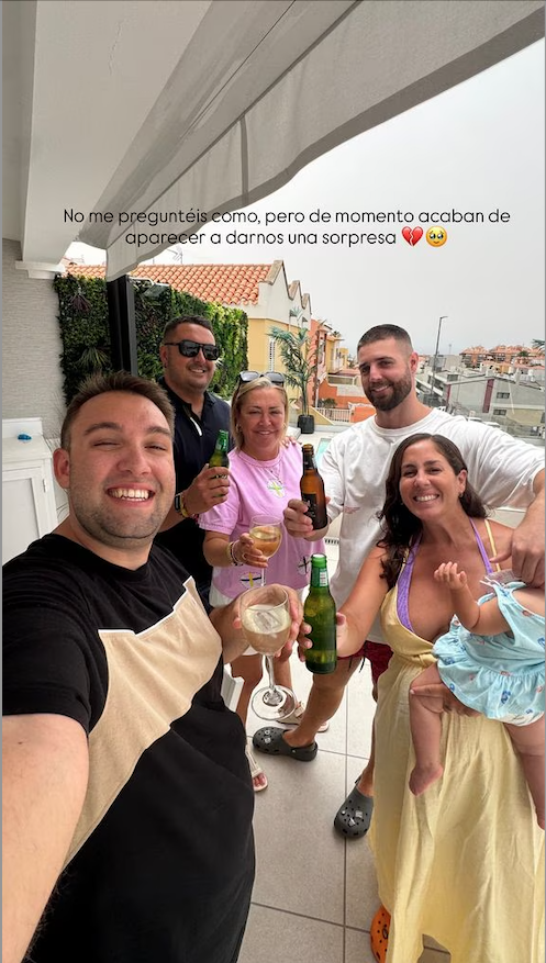 El divertido reencuentro de Anabel Pantoja y Belén Esteban: visita sorpresa y risas en el chiringuito