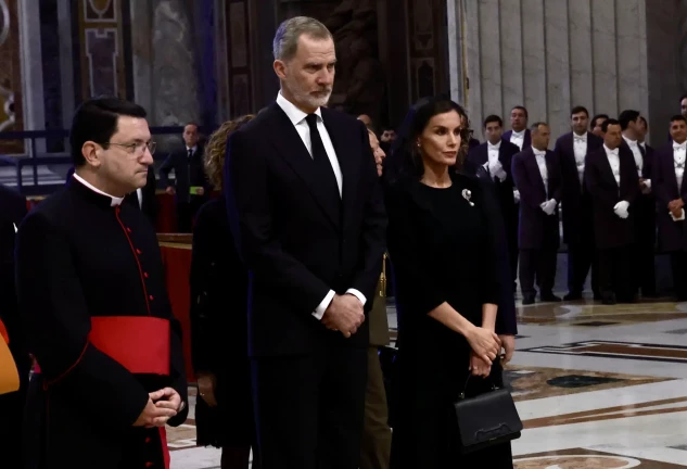 Letizia y Felipe de funeral