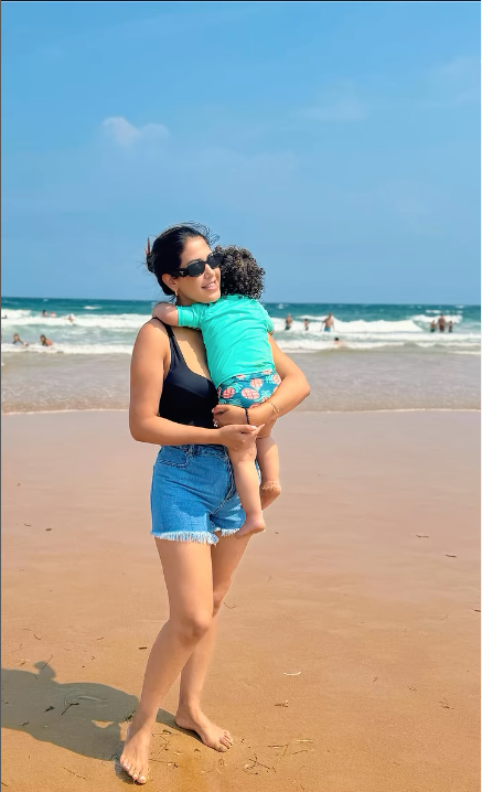 Gabriela Guillén, de vacaciones con su hijo David en Cantabria