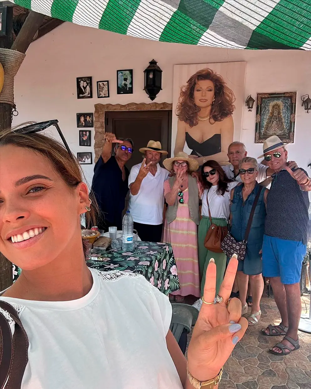 Amador Mohedano con su familia, en una imagen retrospectiva.