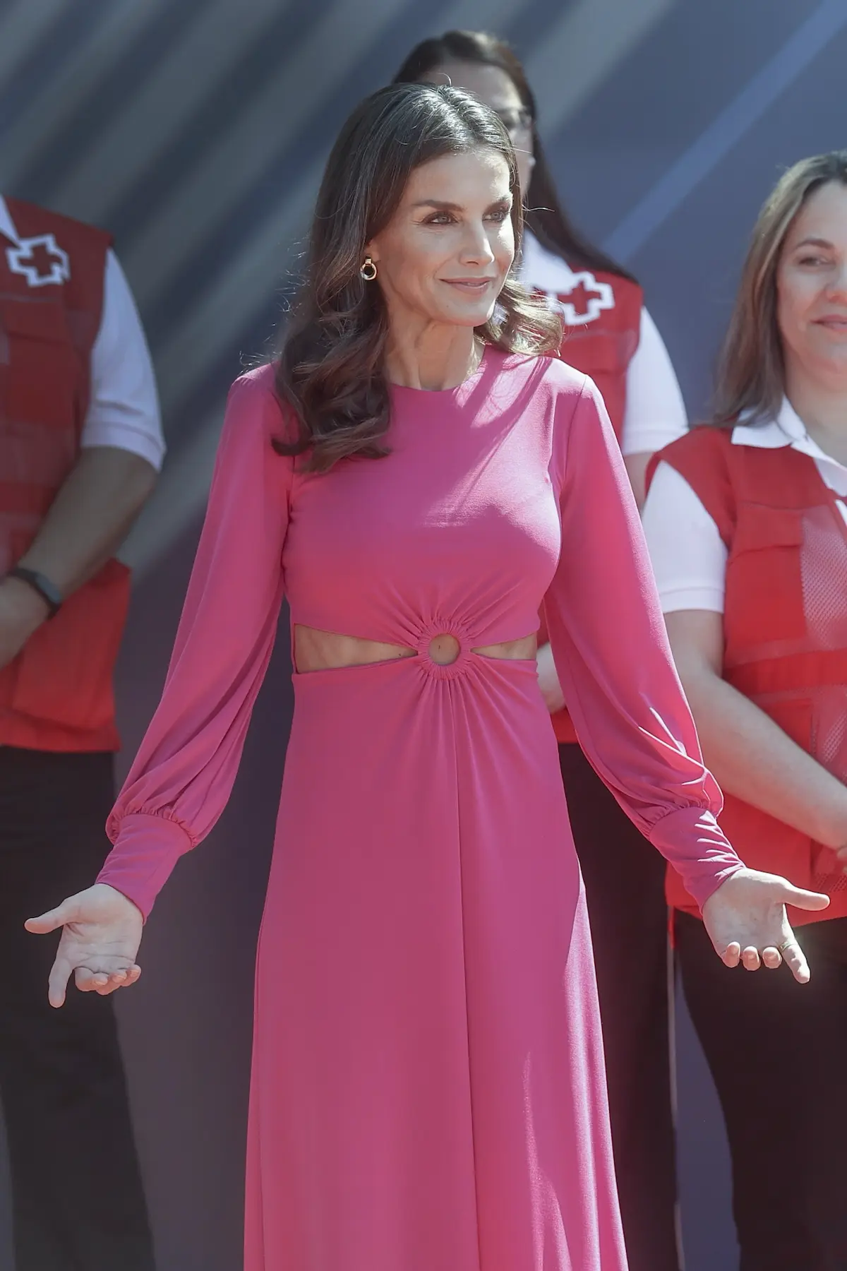 Letizia con los brazos abiertos